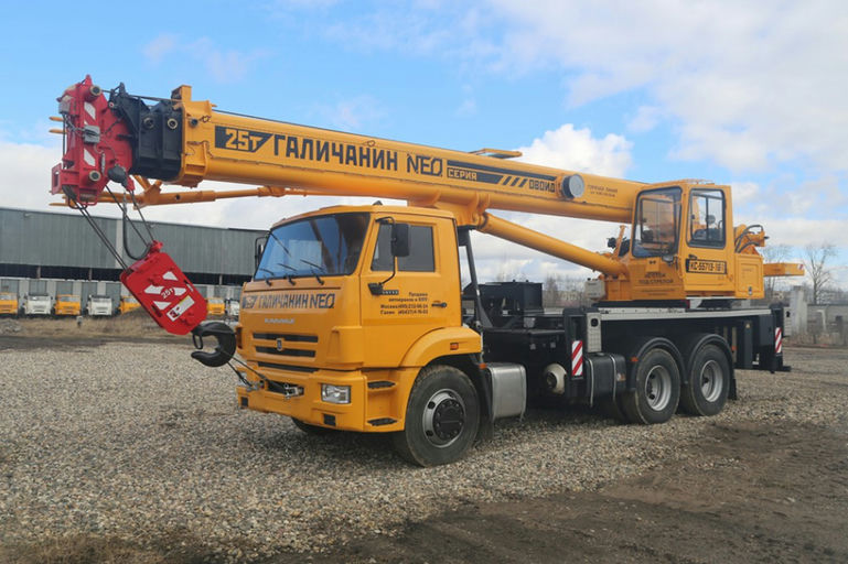 Автокран КС-55713-1В Галичанин 25 тонн 28 метров на базе КАМАЗ
