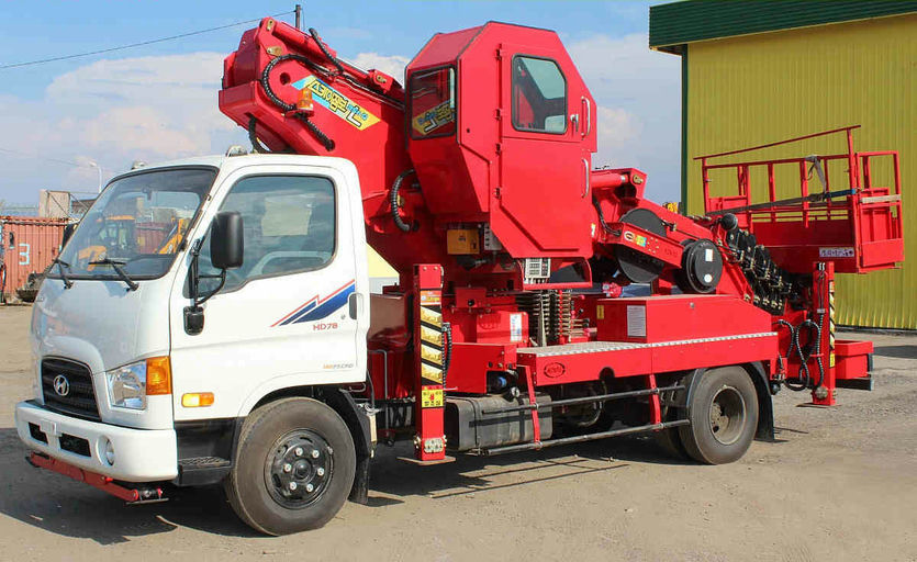 Автовышка АГП 32 метра Horyong 320А на базе Hyundai HD-78