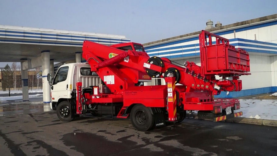 Автовышка АГП 32 метра HANSIN HS300A на базе Hyundai HD-78