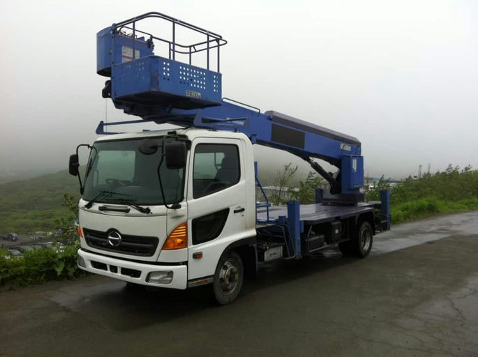 Автовышка АГП 24 метра AICHI SK-240 на базе Hyundai