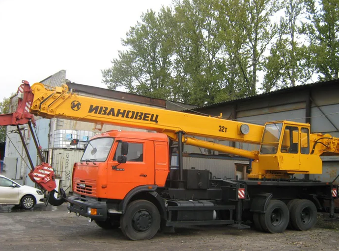 Автокран КС-5576К Ивановец 32 тонны 31 м + 9 м гусек