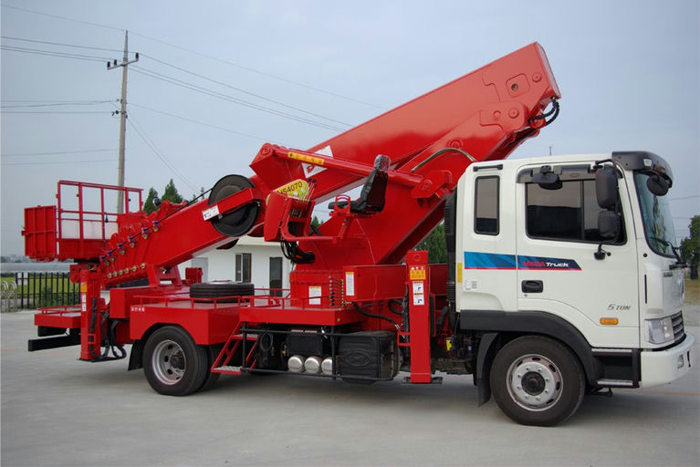 Автовышка АГП 36 метров HANSIN HS-3620 на базе Daewoo